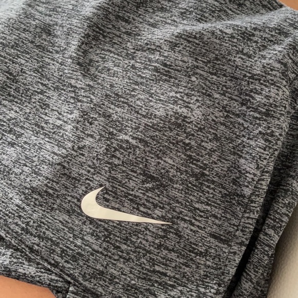 Nike Dri-Fit Women’s Top - Picture 5 of 6